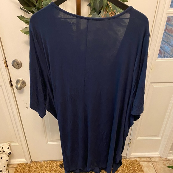 Torrid Super Soft Knit Navy Blue Top V Neck SS 6 6X - Picture 2 of 5